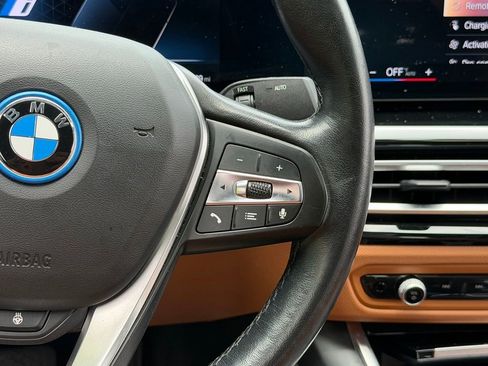 Used 2023 BMW i4 eDrive35 w/ Premium Package RWD image 46