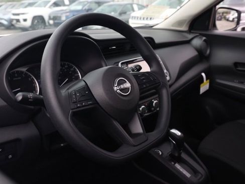 New 2025 Nissan Kicks Play S image 14