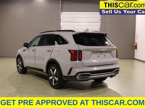 Used 2022 Kia Sorento EX w/ Panoramic Sunroof Package FWD image 6