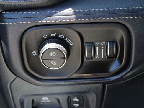 Used 2021 RAM 1500 Limited AWD/4WD image 30