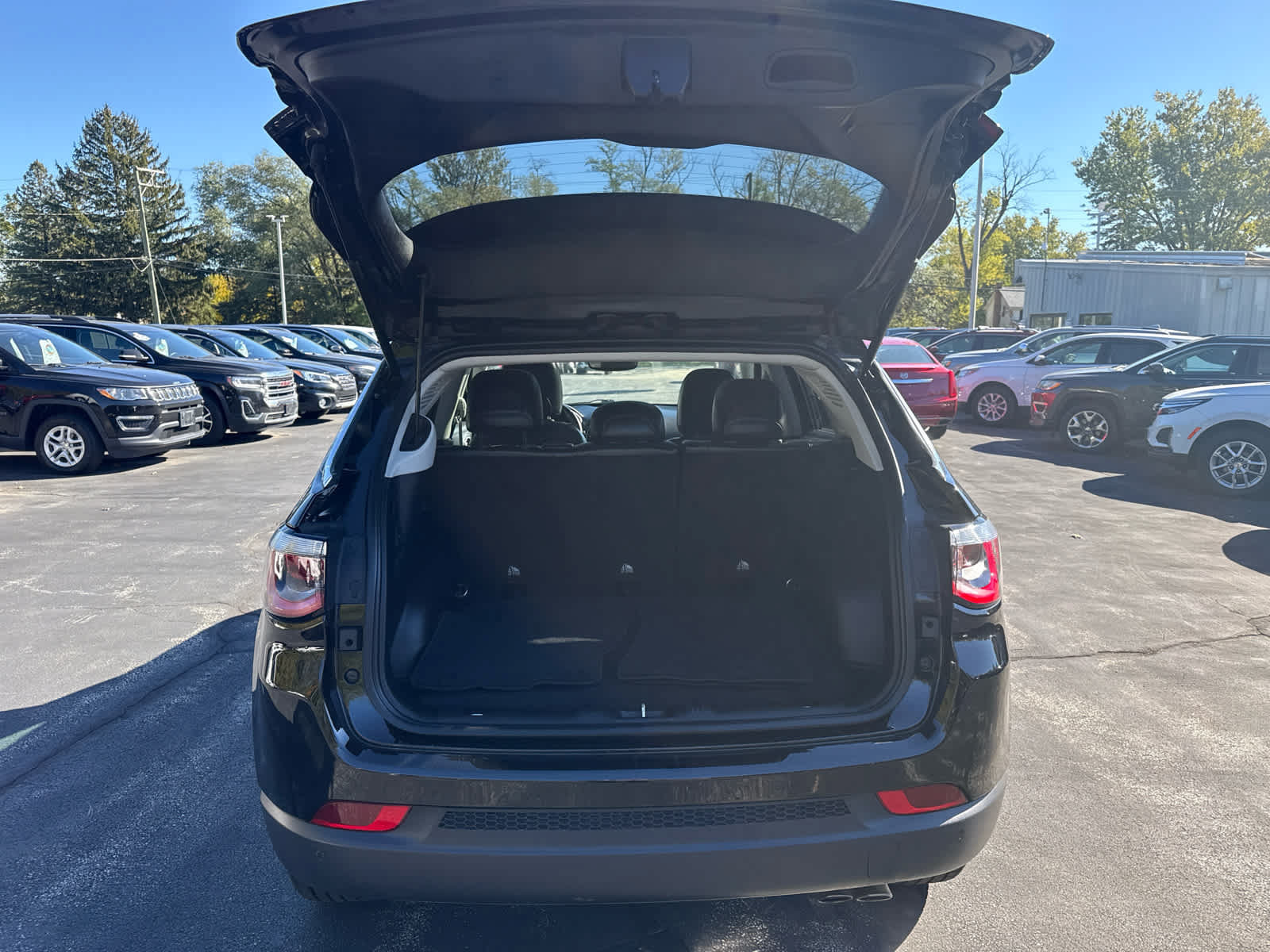 Used 2018 Jeep Compass Limited AWD/4WD image 15