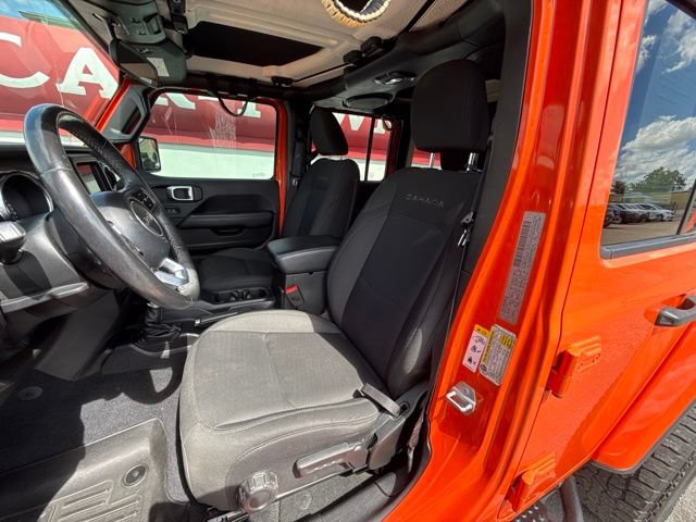 Used 2018 Jeep Wrangler Unlimited Sahara w/ Safety Group AWD/4WD image 5