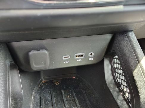 Used 2023 Chevrolet TrailBlazer LT FWD image 15
