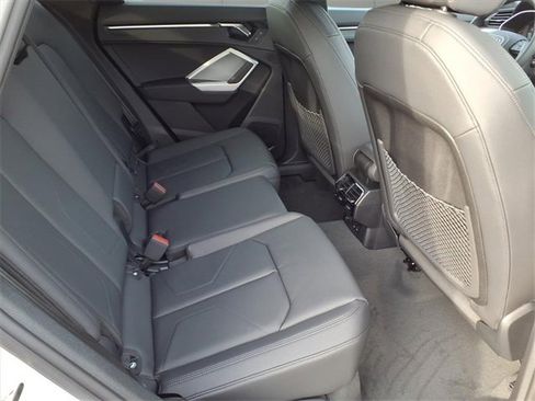New 2025 Audi Q3 2.0T Premium image 6