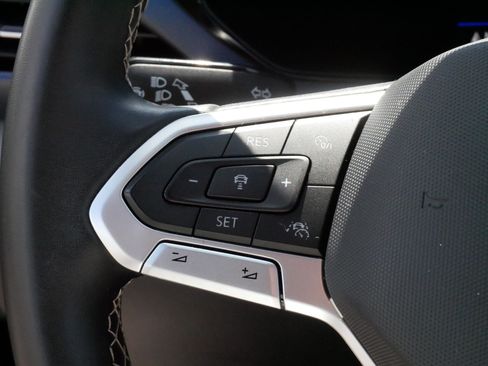 Certified 2023 Volkswagen Taos SE AWD/4WD image 26