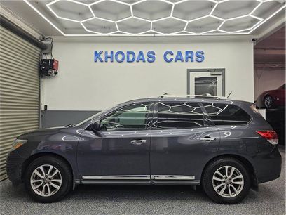 Used 2014 Nissan Pathfinder SL w/ SL Premium Package