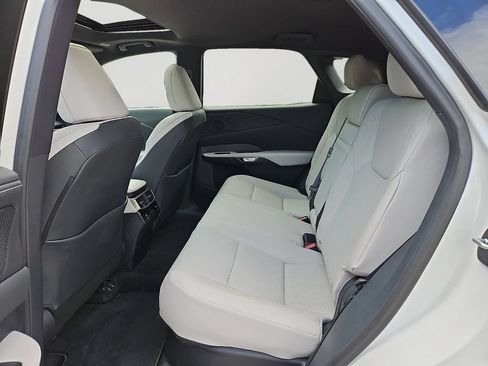 Used 2024 Lexus RX 350 Premium w/ Accessory Package (Z1) AWD/4WD image 8