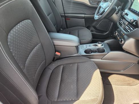 Used 2025 Ford Escape Active AWD/4WD image 14