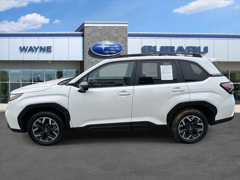 Used 2025 Subaru Forester Premium AWD/4WD image 5