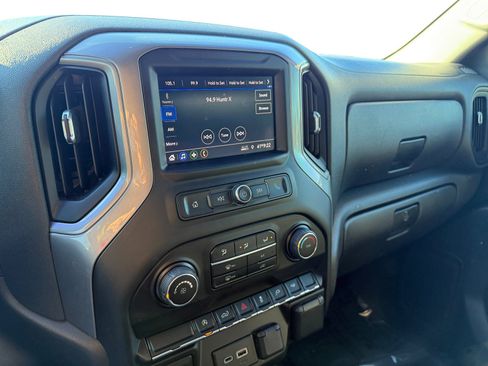 Used 2021 Chevrolet Silverado 1500 Custom image 12