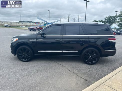 Used 2022 Lincoln Navigator Reserve RWD image 3
