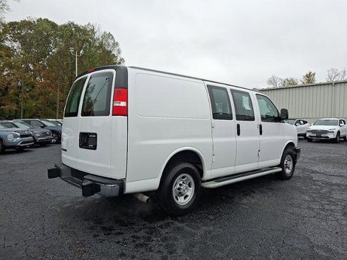Used 2024 Chevrolet Express 2500 w/ Driver Convenience Package image 6