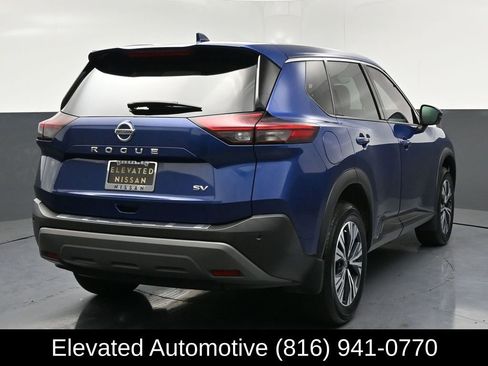 Used 2021 Nissan Rogue SV FWD image 4