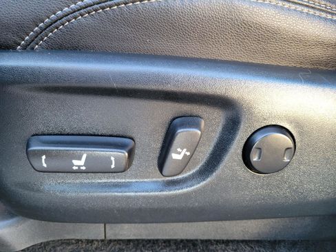 Used 2018 Toyota 4Runner SR5 Premium image 8