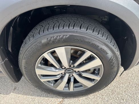 Used 2025 Nissan Pathfinder SL w/ Cargo Package FWD image 11
