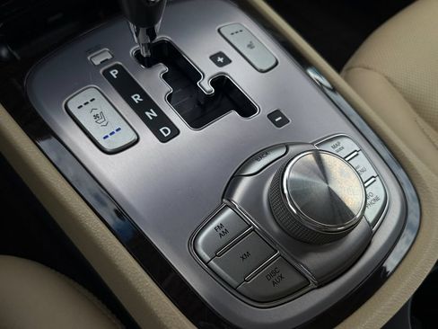 Used 2011 Hyundai Genesis 3.8 w/ Technology Pkg 4 RWD image 22