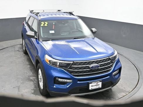 Used 2022 Ford Explorer XLT w/ Equipment Group 202A AWD/4WD image 28