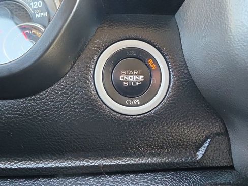 Used 2019 RAM 1500 Big Horn AWD/4WD image 13