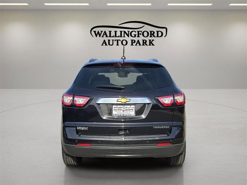 Used 2017 Chevrolet Traverse LT image 5