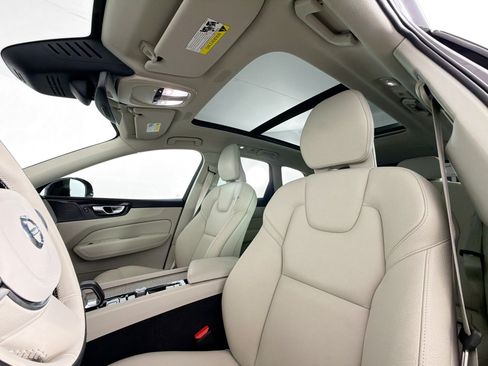 Used 2023 Volvo XC60 B5 Plus AWD/4WD image 26