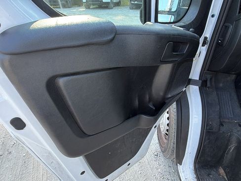 Used 2024 RAM ProMaster 2500 w/ Convenience Group FWD image 16