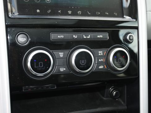 Used 2019 Land Rover Discovery HSE Luxury AWD/4WD image 18