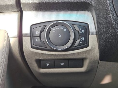 Used 2014 Ford Explorer XLT w/ Equipment Group 202A image 10