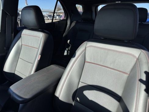 Used 2022 Chevrolet Equinox RS w/ RS Leather Package image 12