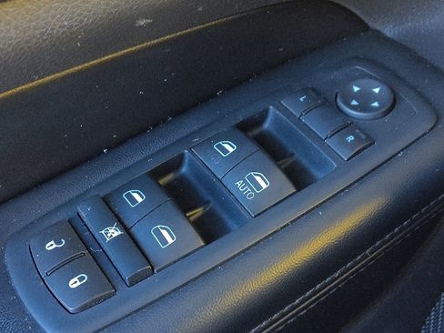 Used 2016 Jeep Grand Cherokee Laredo w/ Quick Order Package 23E image 27