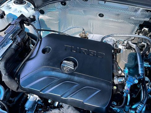 Used 2025 Buick Encore GX Avenir w/ Avenir Technology Package image 33