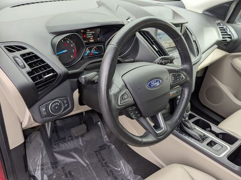 Used 2019 Ford Escape SEL image 16