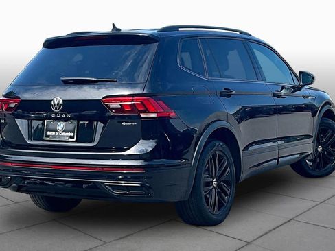 Used 2022 Volkswagen Tiguan SE R-Line AWD/4WD image 12