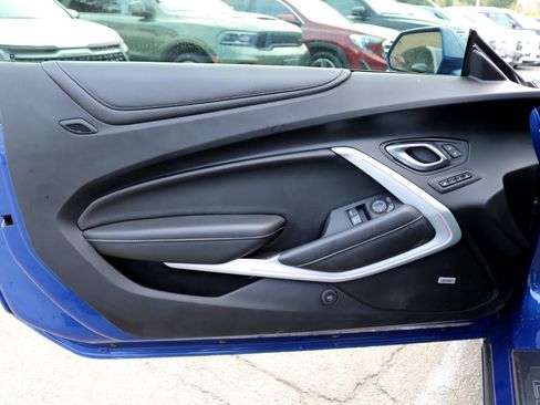 Used 2021 Chevrolet Camaro LT w/ RS Package image 13