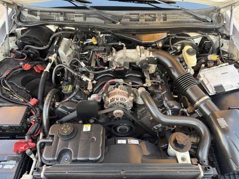 Used 2009 Ford Crown Victoria Police Interceptor image 15