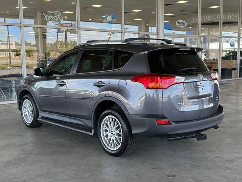 Used 2013 Toyota RAV4 LE AWD/4WD image 3