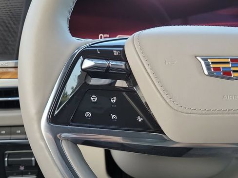 Used 2025 Cadillac Escalade ESV Sport Platinum AWD/4WD image 27
