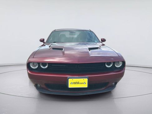 Used 2018 Dodge Challenger SXT Plus RWD image 1