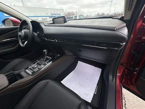 Used 2022 MAZDA CX-30 AWD 2.5 S w/ Premium Package image 32