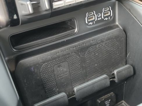 Used 2022 RAM 3500 Limited AWD/4WD image 31