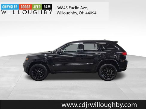Used 2021 Jeep Grand Cherokee Laredo X AWD/4WD image 5