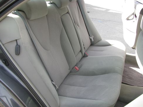 Used 2011 Toyota Camry LE image 14