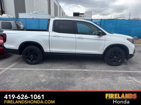 Used 2023 Honda Ridgeline Black Edition image 6