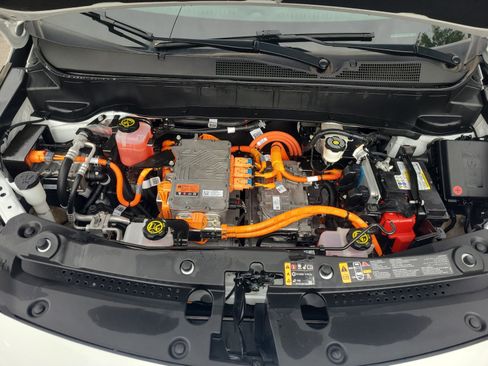 Used 2023 Chevrolet Bolt EUV LT w/ Convenience Package FWD image 32