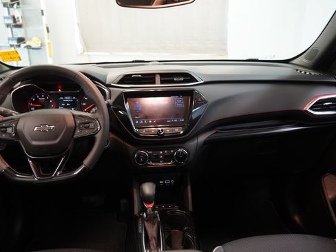 Used 2023 Chevrolet TrailBlazer RS w/ Sun and Liftgate Package AWD/4WD image 10