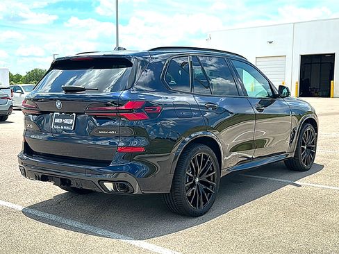 New 2026 BMW X5 xDrive40i w/ M Sport Package AWD/4WD image 8