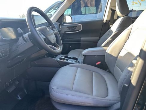 Used 2025 Ford Bronco Sport Badlands image 16