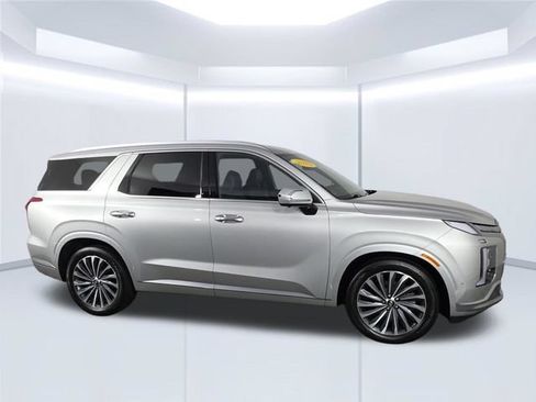 Used 2025 Hyundai Palisade Calligraphy AWD/4WD image 2