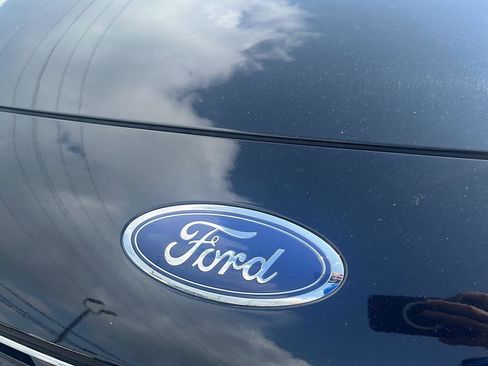 Used 2022 Ford Escape Titanium image 22