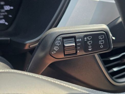 Used 2022 Ford Escape S image 28