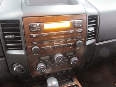 Used 2011 Nissan Titan SL w/ Heavy Metal Edition Pkg image 34